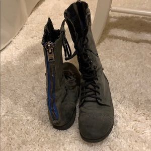 Steve Madden Combat boot